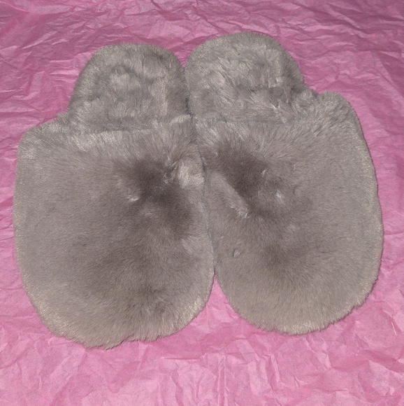 Fur slippers - Picture 2 of 2